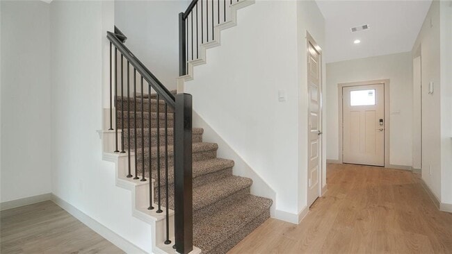 Building Photo - 29819 Ousel Falls Ln