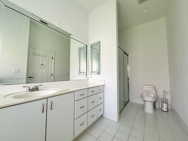 Building Photo - 1813 Wood Fern Dr