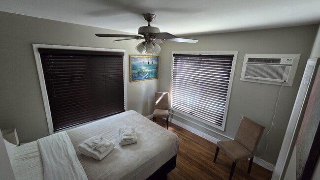 Building Photo - 231 NE 20th Ave