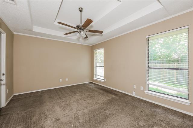 Building Photo - 516 E Lark Ct