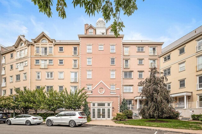 Building Photo - 110 Shearwater Ct E