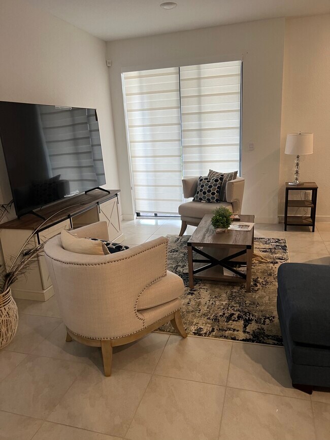 Living room - 511 NW 17th St