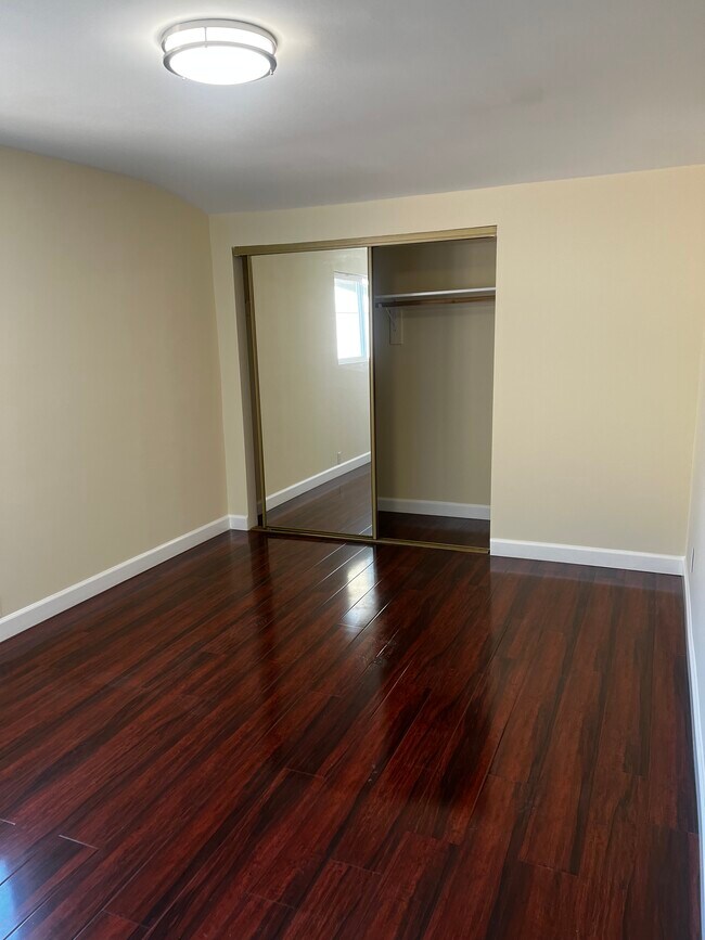 Bedroom - 210 S Everett St