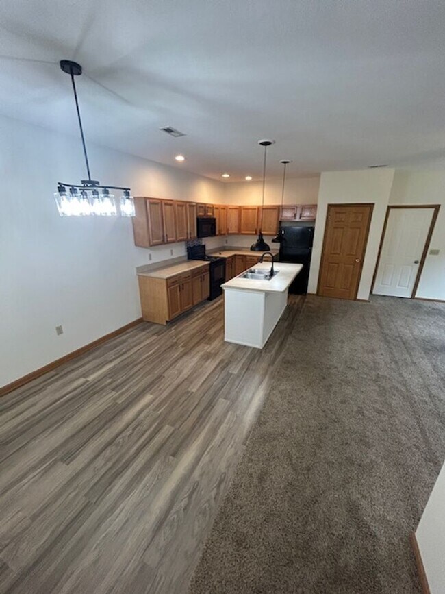 Building Photo - Modern Brick Ranch with 3 Bedrooms, 1.5 Ba...