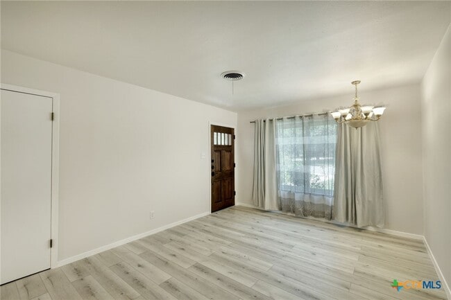 Building Photo - 6218 Brookside Dr