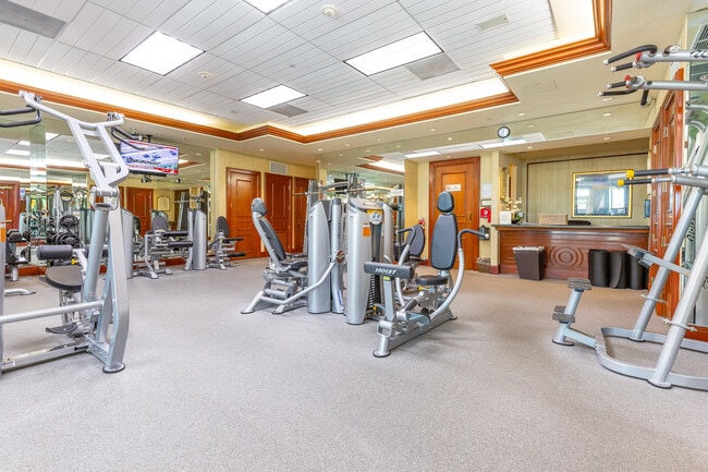 Building Photo - 20201 E Country Club Dr