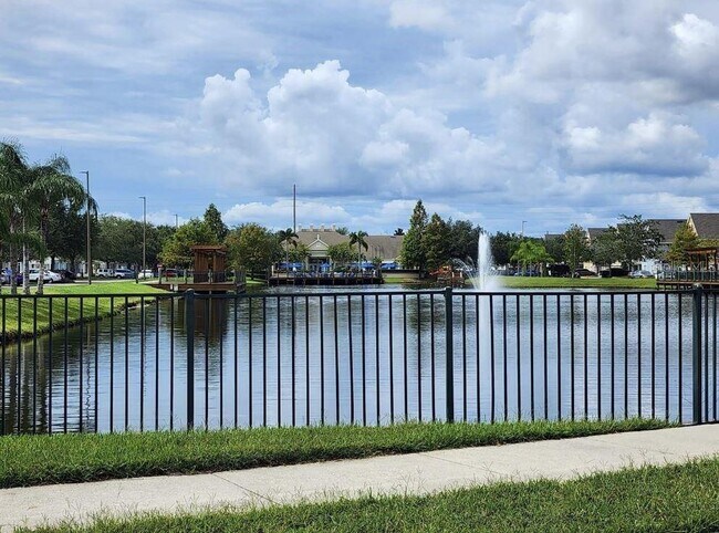 Building Photo - 4005 Santa Maria Dr