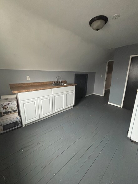 Building Photo - 1546 Glenmont Rd