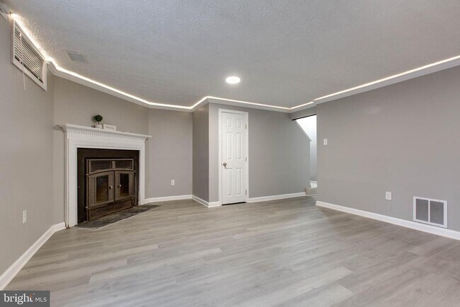 Building Photo - 682 Willowby Run