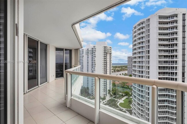 Building Photo - 21205 Yacht Club Dr