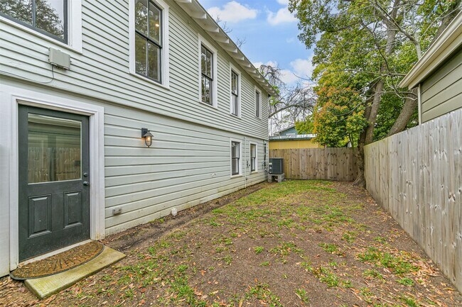 Building Photo - 1715 30th St