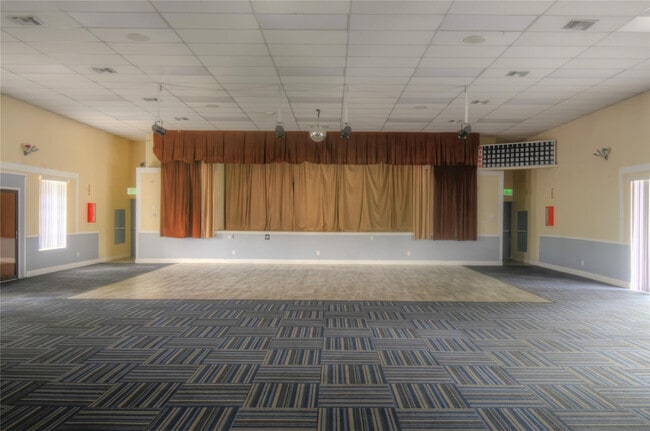 Building Photo - 960 NW 49th St