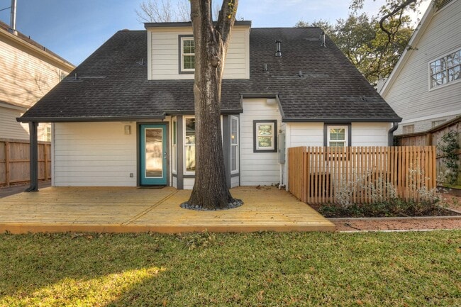 Building Photo - 5912 Auden St