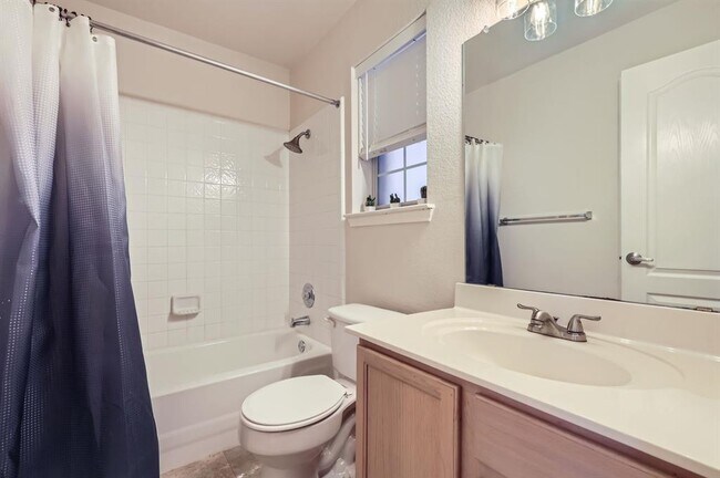 Building Photo - 3706 Haleys Way