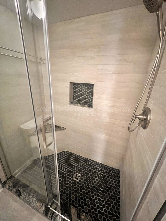 Building Photo - 17 Escondido Cir