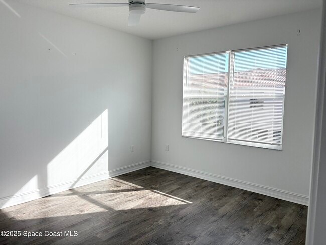 Building Photo - 1455 Isabella Dr