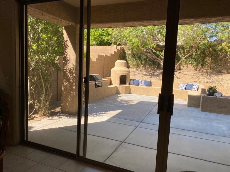 Building Photo - 7634 E San Fernando Dr