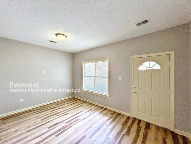 Building Photo - 692 Walnut Valley Ln