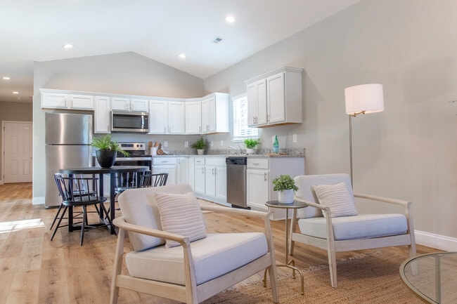 Building Photo - 62 Scout Br