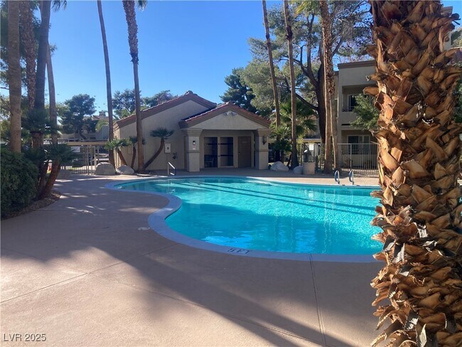 Building Photo - 3145 E Flamingo Rd