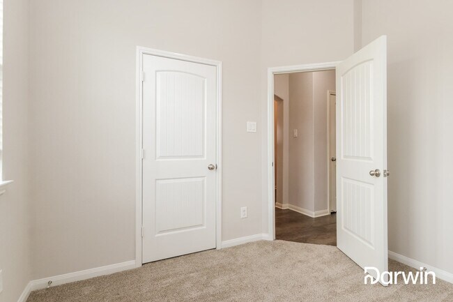 Building Photo - 7439 Wheatley Gardens Dr