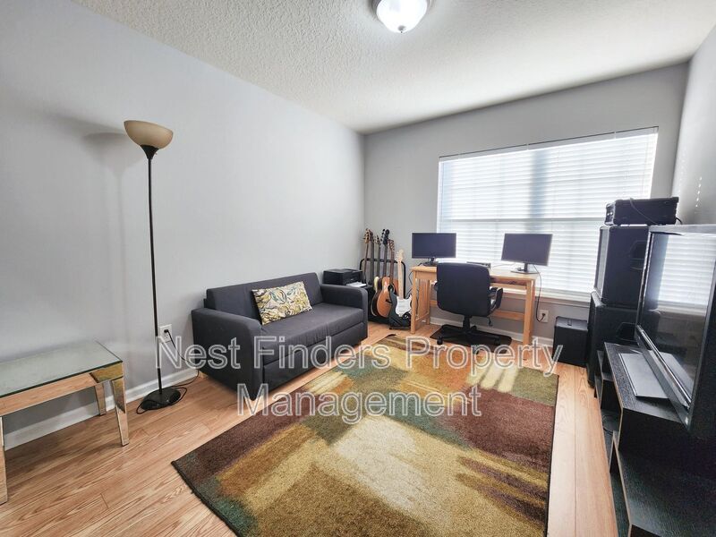 Building Photo - 3857 Lionheart Dr