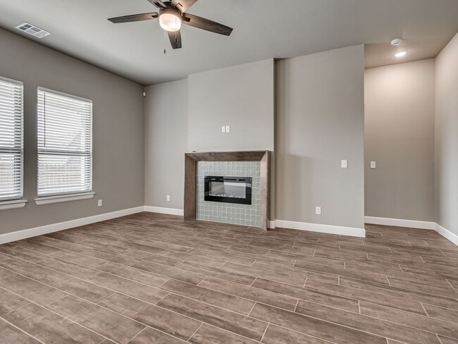 Building Photo - Brand New Home Availabe Now In Moore! $500...