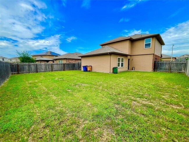Building Photo - 13512 Kearns Dr