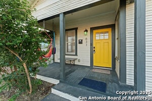Building Photo - 631 Muncey St