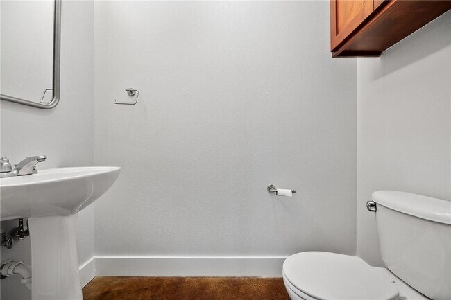 Building Photo - 3207 Holton St