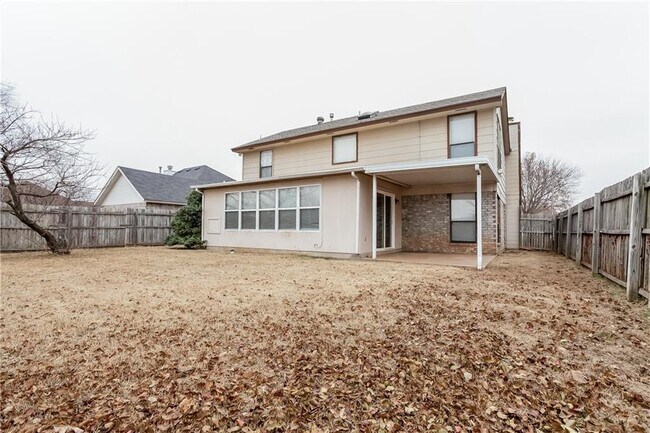 Building Photo - 9313 S Land Ave