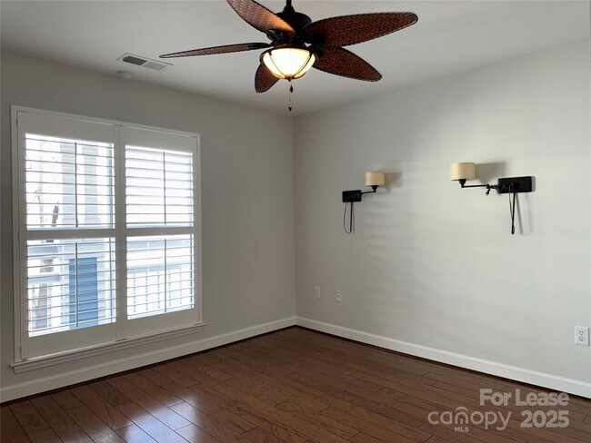 Building Photo - 1133 Torrence Cir