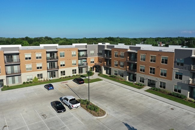 Building Photo - 2520 Watermark Terrace