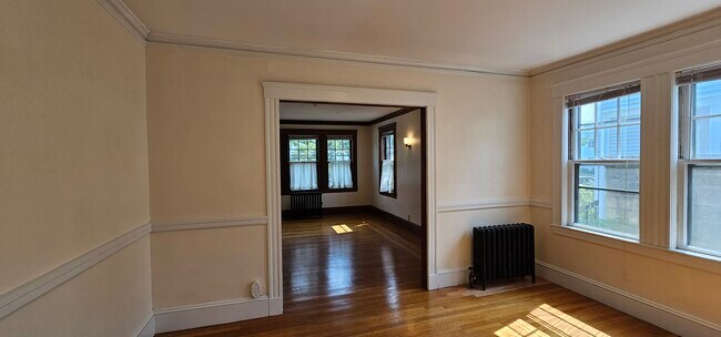 Building Photo - 28 Rawson Rd