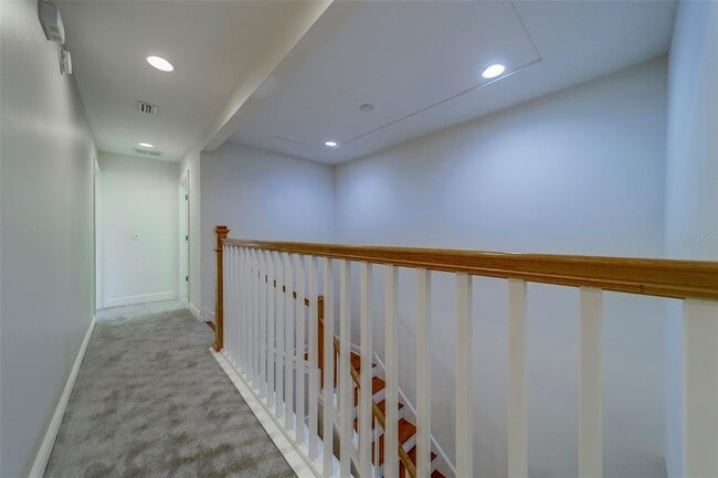 Building Photo - 270 Valencia Cir