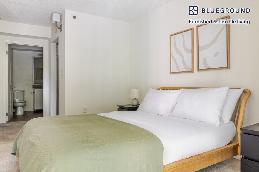 Building Photo - 444 Washington Blvd