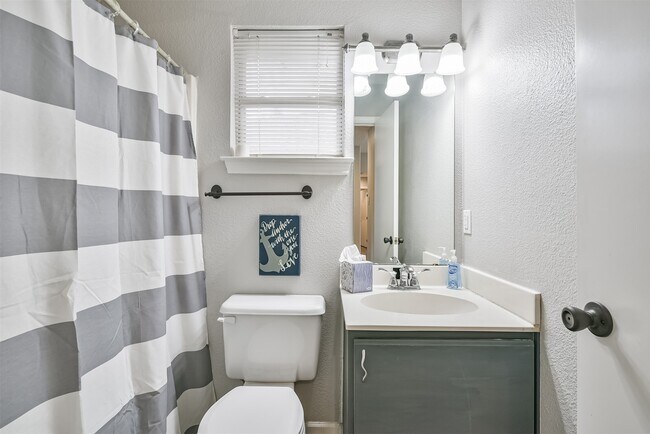 Building Photo - 5703 Alpine Heights Dr