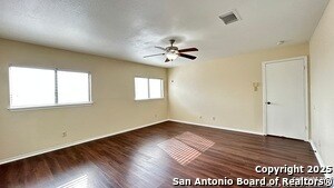 Building Photo - 8018 Chestnut Gate Dr