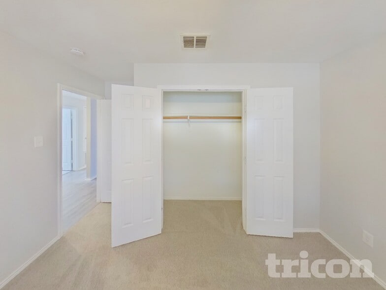 Building Photo - 10300 Animas Ct