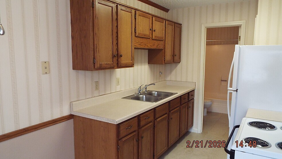 Building Photo - 8302 Glen Mont Dr