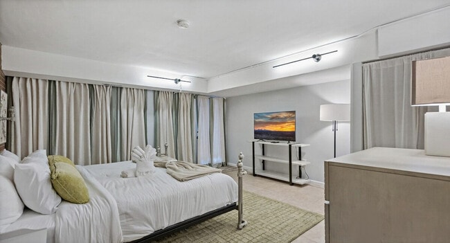 Building Photo - 3590 Water St NW