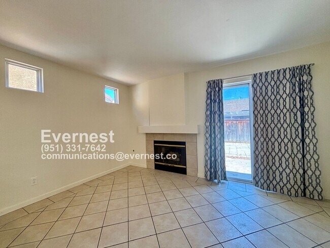 Building Photo - 3-Bedroom, 2.5-Bathroom Home with Modern A...