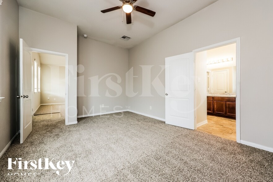 Building Photo - 1664 Rd 5102