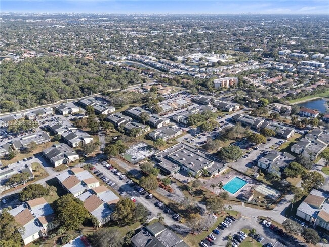 Building Photo - 4271 NW 89th Ave