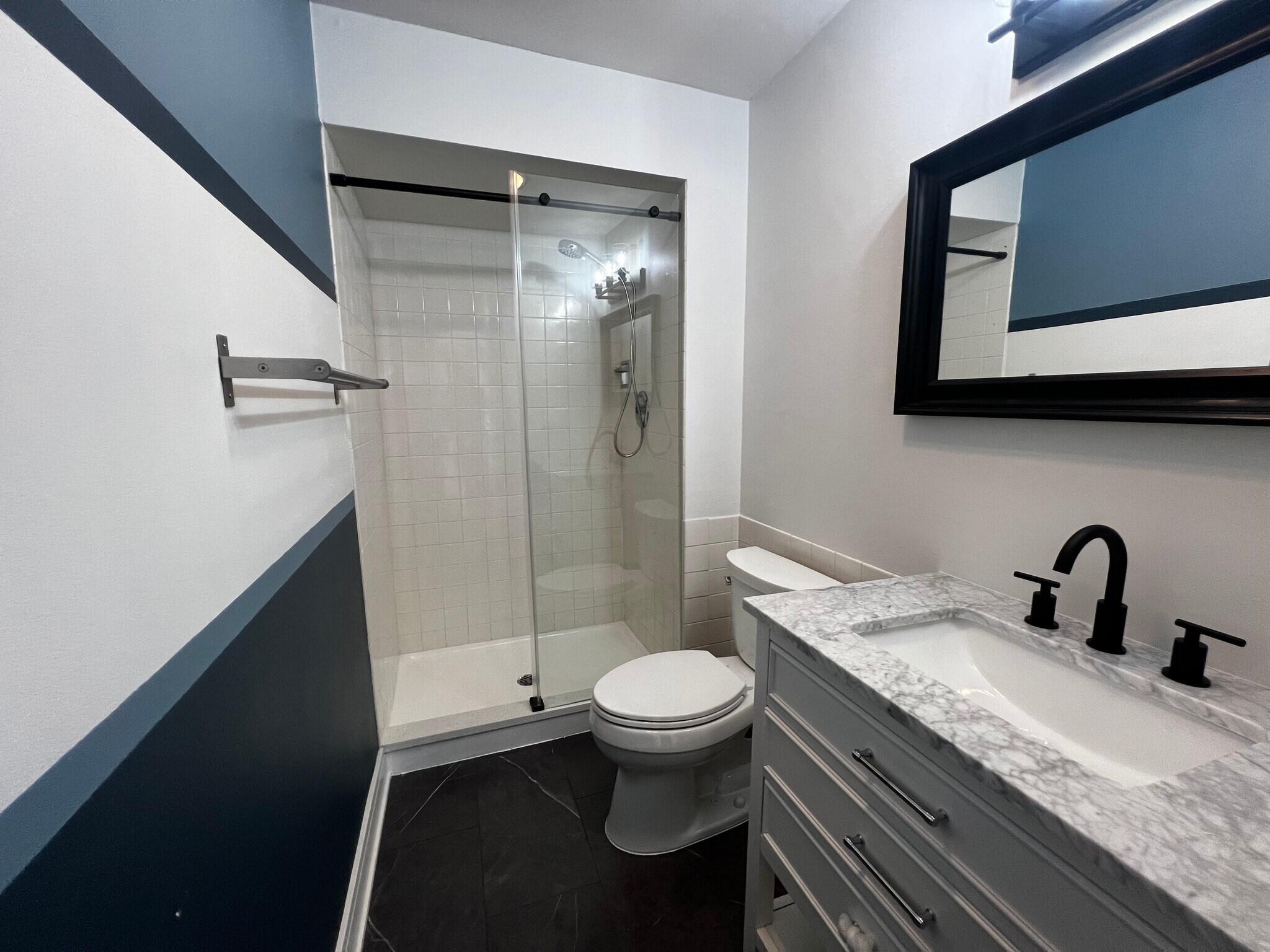 Building Photo - 2500 Windsor Mall