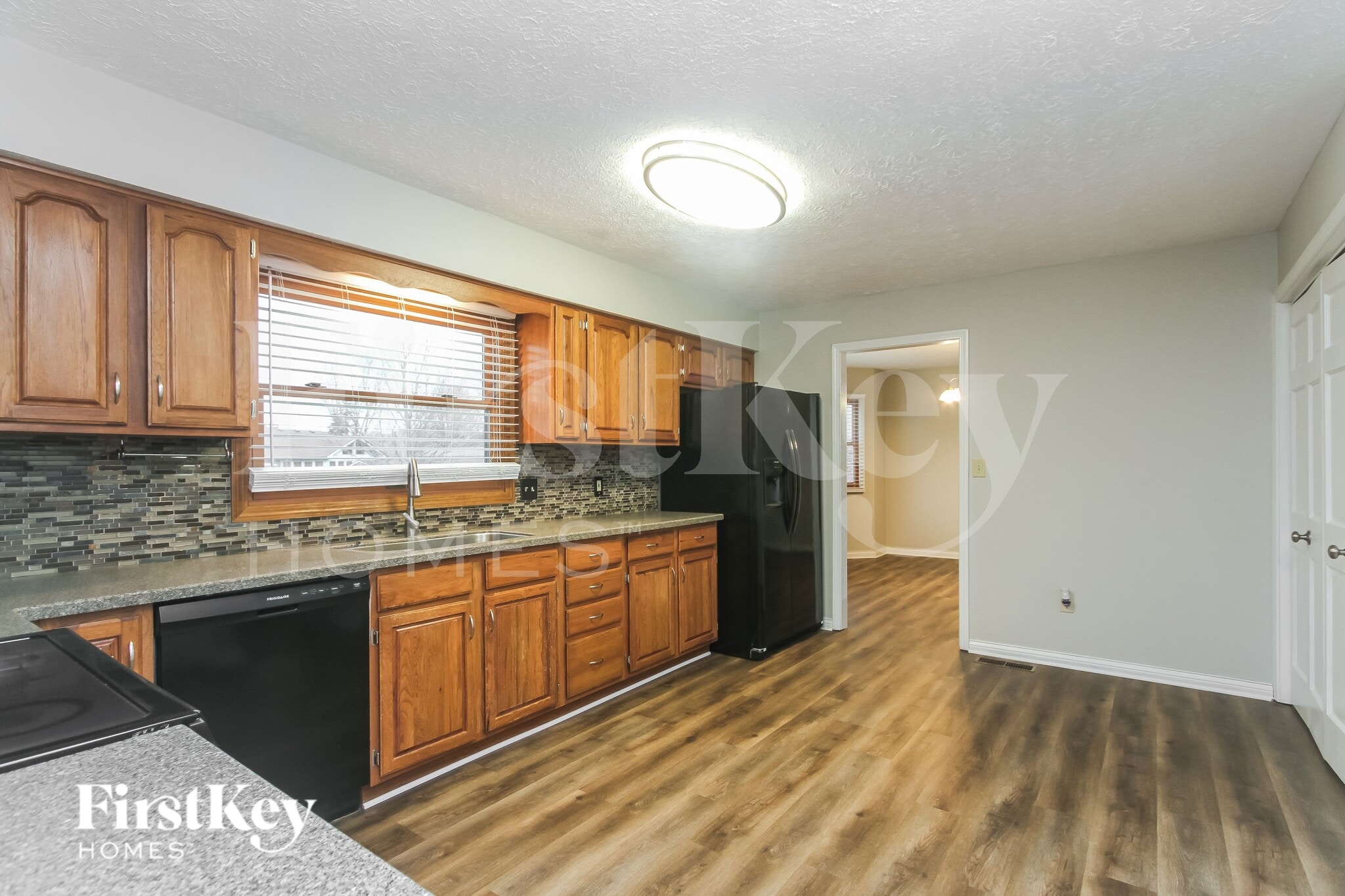 Building Photo - 458 Pebble Way