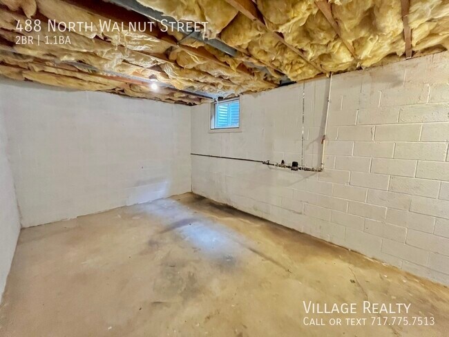 Building Photo - 488 N Walnut St