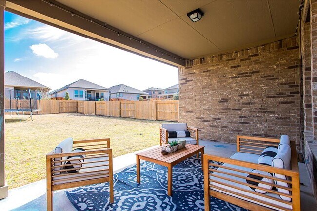 Building Photo - 5305 Traviston Dr