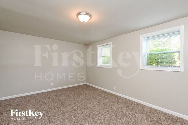 Building Photo - 1475 Greenwillow Dr