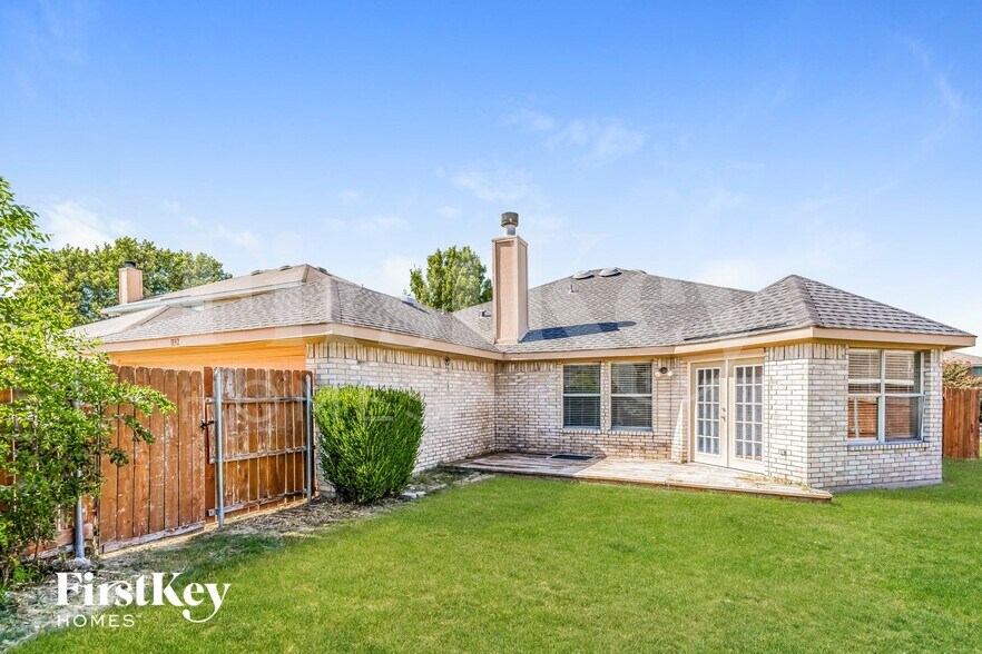 Building Photo - 1132 Beechwood Ln
